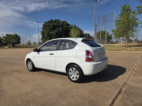 Used 2009 Hyundai Accent GS FWD image 7