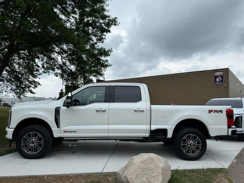 Used 2024 Ford F250 Limited w/ FX4 Off-Road Package AWD/4WD image 2