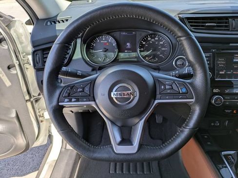 Used 2019 Nissan Rogue SL w/ Premium Package AWD/4WD image 9