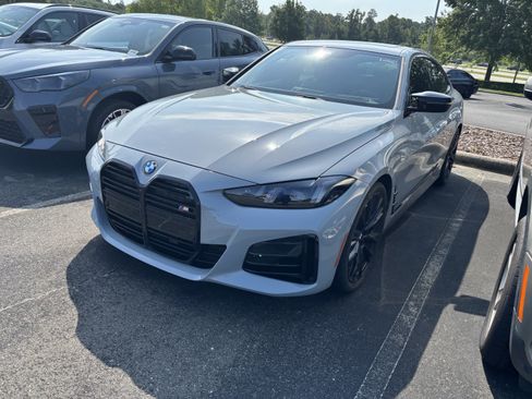 Used 2026 BMW M440i w/ Premium Package RWD image 5