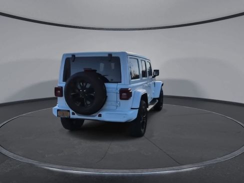 Used 2021 Jeep Wrangler Unlimited Sahara image 8