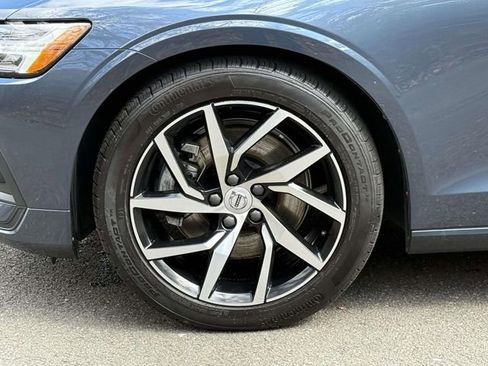 Used 2020 Volvo S60 T5 Momentum image 7
