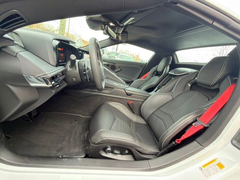 Used 2024 Chevrolet Corvette Stingray Preferred Conv w/ Z51 Performance Package image 9