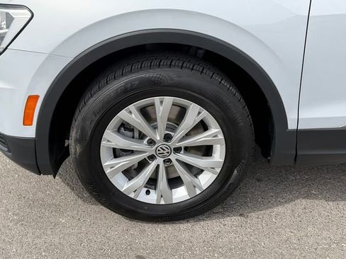 Used 2018 Volkswagen Tiguan SE image 29