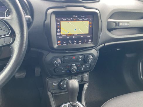 Used 2021 Jeep Renegade Latitude AWD/4WD image 12