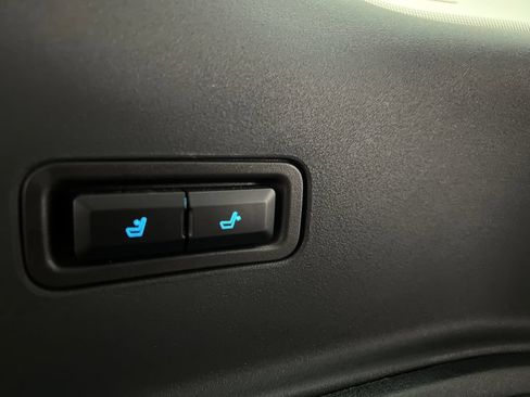 Used 2025 Ford Expedition Active RWD image 39