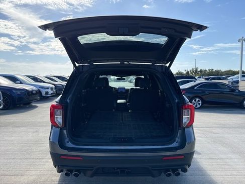 Used 2022 Ford Explorer ST w/ ST Street Pack image 9