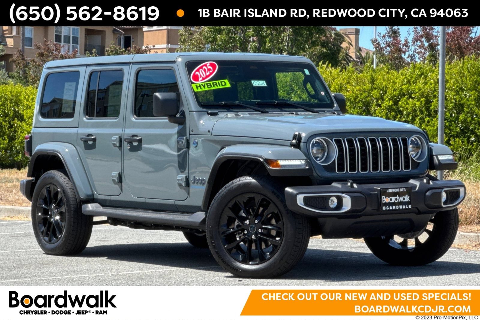 Used 2025 Jeep Wrangler Unlimited Sahara AWD/4WD image 1