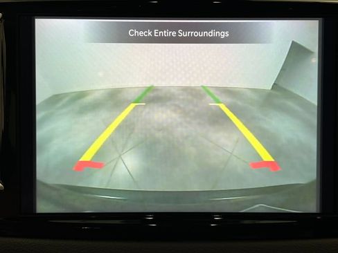 Used 2025 Chrysler Pacifica Select FWD image 72