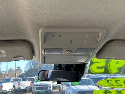 Used 2022 Nissan Titan S w/ S Utility Package image 18