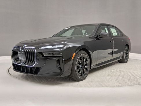New 2026 BMW 760i xDrive w/ Executive Package AWD/4WD image 31