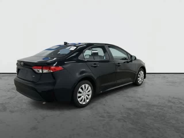 Used 2026 Toyota Corolla LE FWD image 4