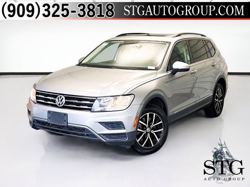 Used 2021 Volkswagen Tiguan SE image 1