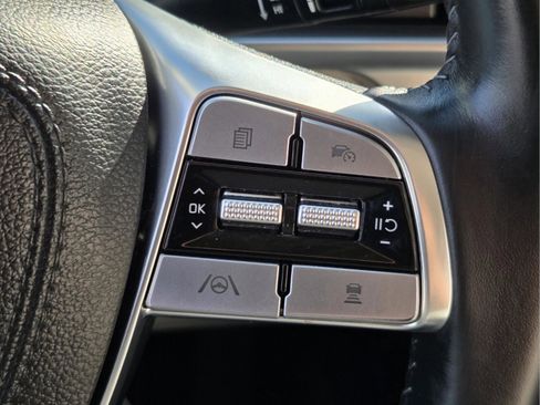 Used 2024 Kia Telluride S FWD image 16