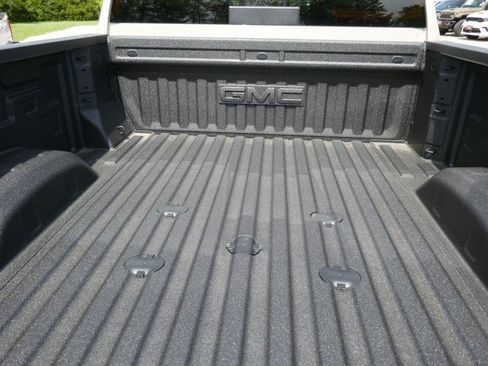 New 2026 GMC Sierra 2500 AT4 w/ AT4 Premium Plus Package AWD/4WD image 7