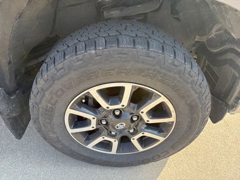 Used 2018 Toyota Tundra SR5 w/ TRD Off Road Package image 25