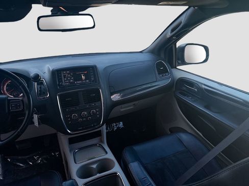 Used 2019 Dodge Grand Caravan SXT FWD image 21