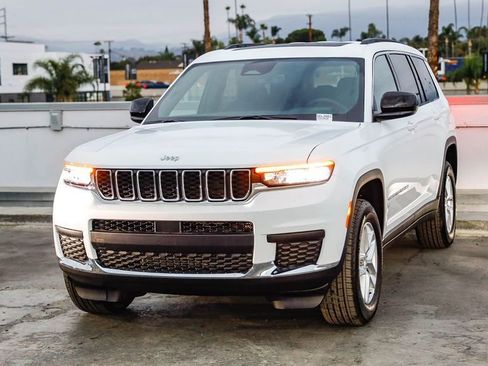 New 2025 Jeep Grand Cherokee L Laredo w/ Luxury Tech Group I image 4