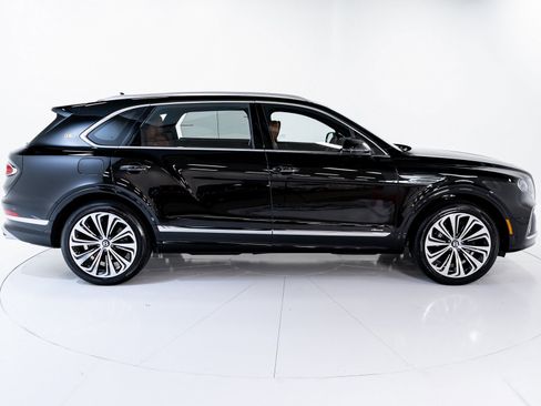 New 2025 Bentley Bentayga Extended Wheelbase image 6