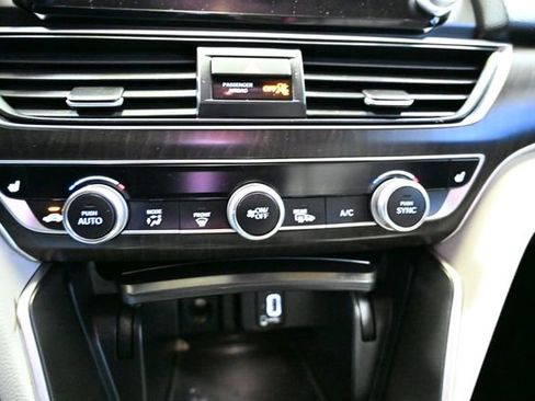 Used 2020 Honda Accord EX-L image 32