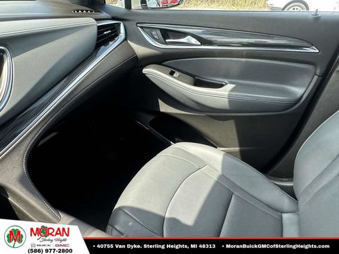 Certified 2024 Buick Enclave Essence w/ Experience Buick Package FWD image 31