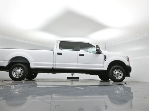 Certified 2022 Ford F250 XL w/ Power Equipment Group image 46