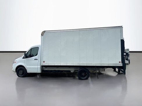 Used 2023 Mercedes-Benz Sprinter 4500 image 6