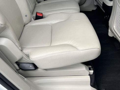 Used 2018 Volvo XC90 T5 Momentum w/ Convenience Package AWD/4WD image 22