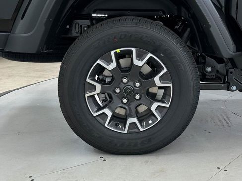 New 2025 Jeep Gladiator Sport w/ Premium Package image 36