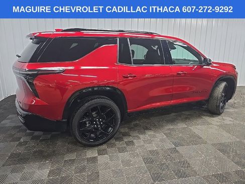 Used 2024 Chevrolet Traverse RS AWD/4WD image 3