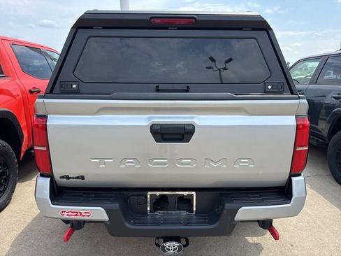 Used 2026 Toyota Tacoma TRD Sport AWD/4WD image 8