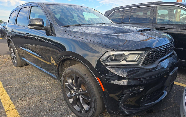 Used 2023 Dodge Durango GT AWD/4WD image 3
