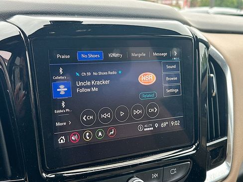 Used 2023 Chevrolet Traverse Premier w/ LPO, Floor Liner Package FWD image 13