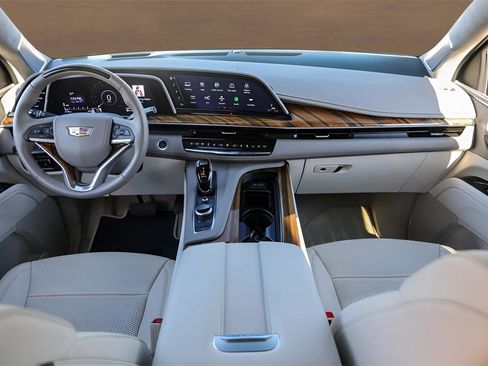 Certified 2024 Cadillac Escalade Premium Luxury Platinum w/ Heavy-Duty Trailer Package image 20