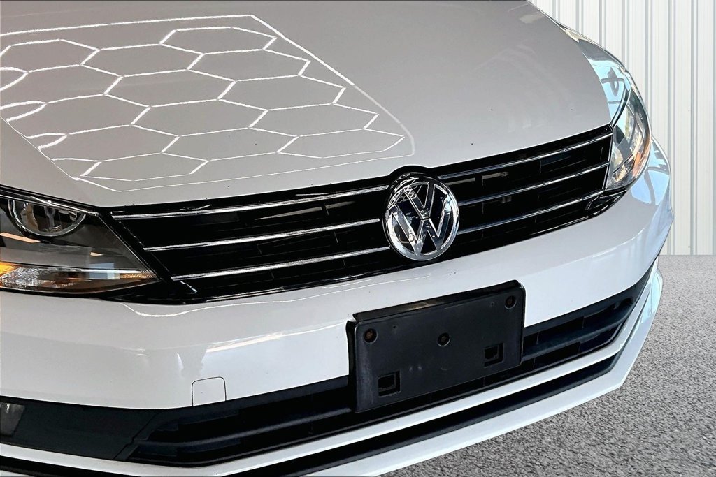 Used 2016 Volkswagen Jetta Sport FWD image 32