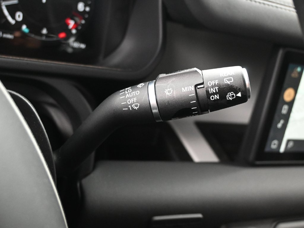 Used 2024 Land Rover Defender 110 S AWD/4WD image 17