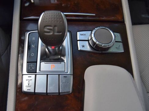 Used 2013 Mercedes-Benz SL 550 image 35
