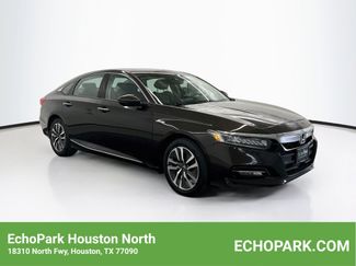 Used 2018 Honda Accord Touring video 1