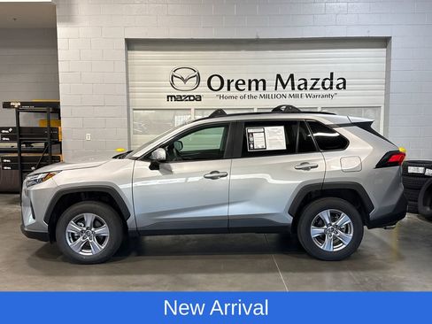 Used 2025 Toyota RAV4 XLE AWD/4WD image 26