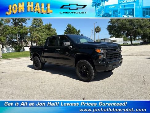 Used 2023 Chevrolet Silverado 1500 Custom Trail Boss w/ Midnight Edition AWD/4WD image 11