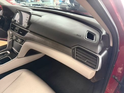 Used 2020 Honda Accord Hybrid image 33