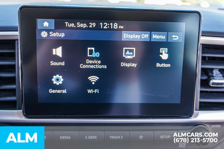 Used 2025 Hyundai Venue SEL FWD image 33