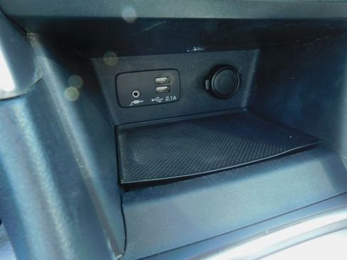 Used 2023 Subaru Forester Premium image 34