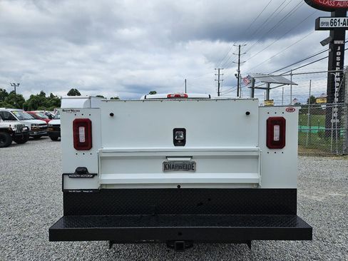 Used 2019 Chevrolet Silverado 2500 W/T AWD/4WD image 4