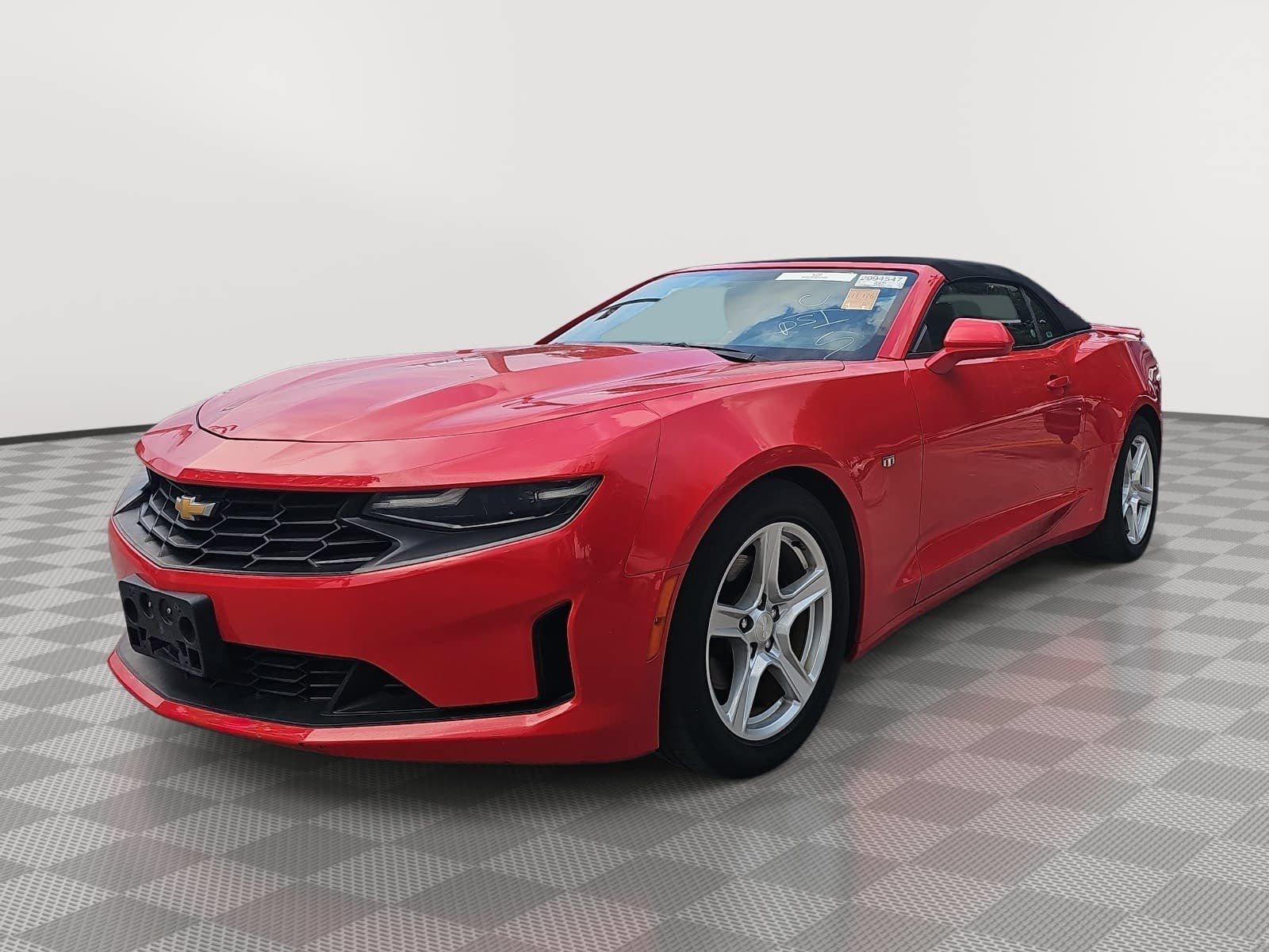 Used 2020 Chevrolet Camaro LT RWD image 4