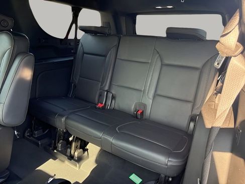 Used 2022 GMC Yukon XL Denali AWD/4WD image 24