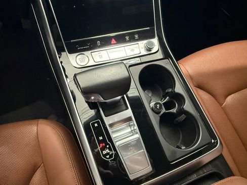 Used 2019 Audi Q8 Prestige w/ Towing Package image 16