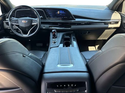 Used 2024 Cadillac Escalade Sport RWD image 17
