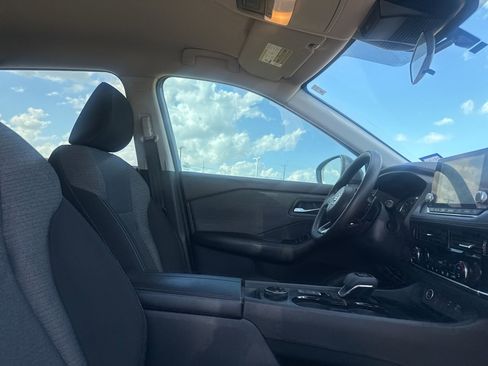 Certified 2021 Nissan Rogue SV image 31