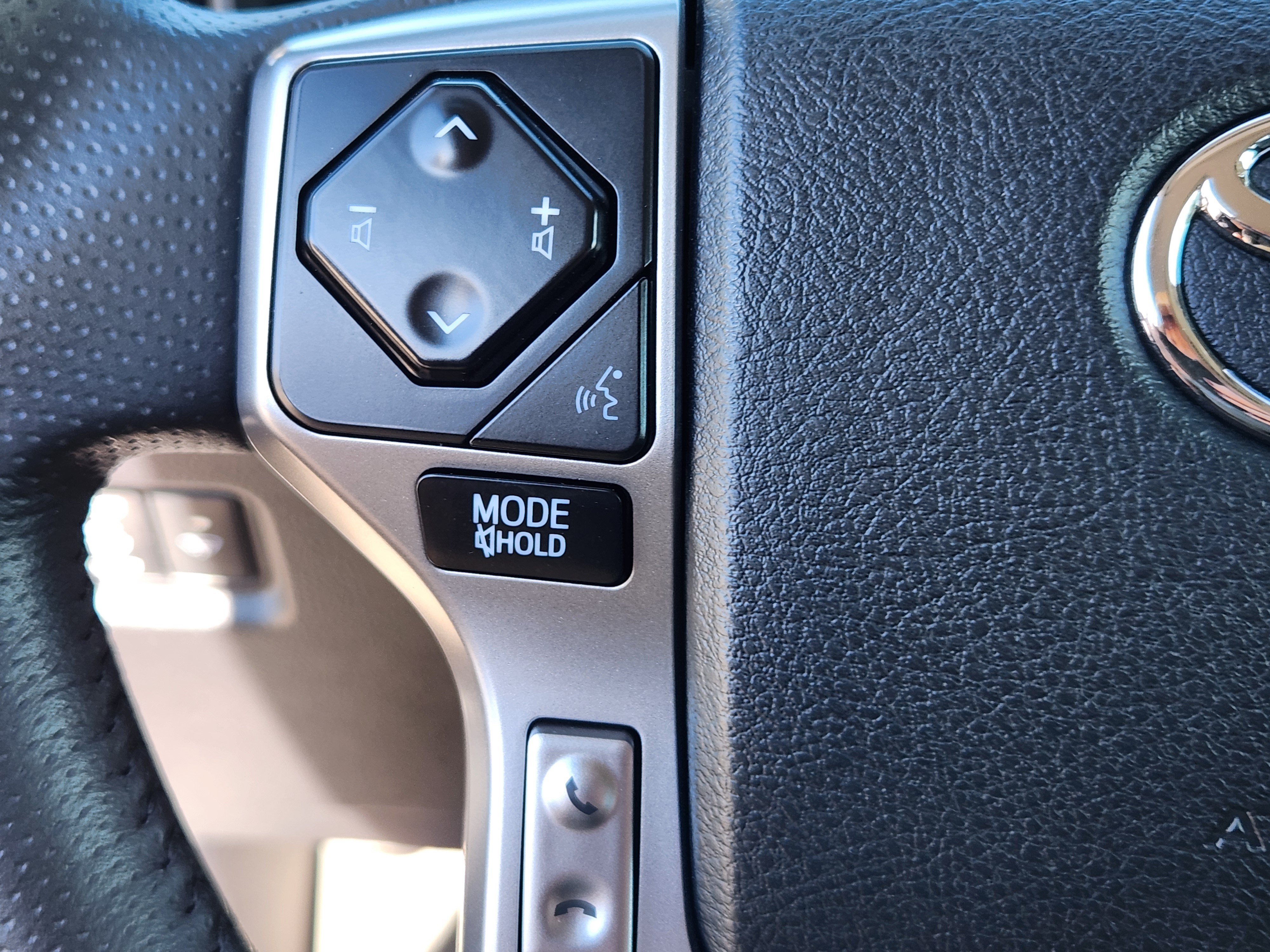 Certified 2023 Toyota 4Runner SR5 AWD/4WD image 14
